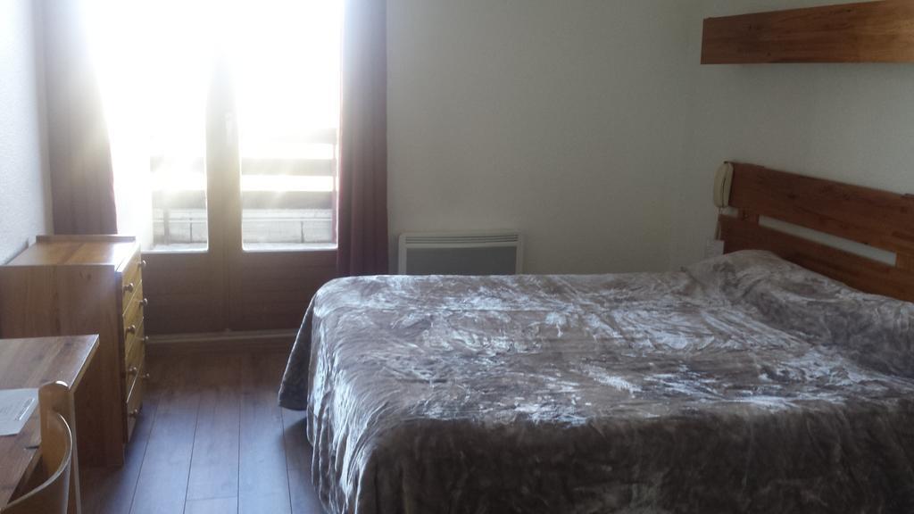 Hotel Yaka Les Angles  Szoba fotó